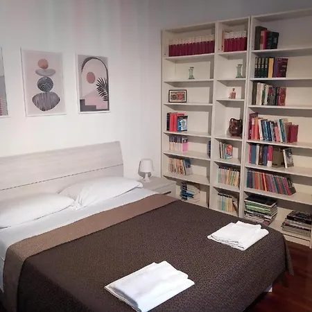 Daniela A Via Ottaviano Apartamento